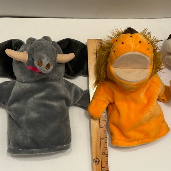 Joyin 3 Hand Puppets Stuffed Animal Plush Lion Bear Elephant Working Mouth - Picture 4 of 5